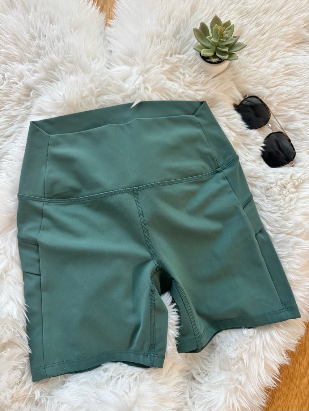 High-Waist Women's Active Bike Shorts — Green